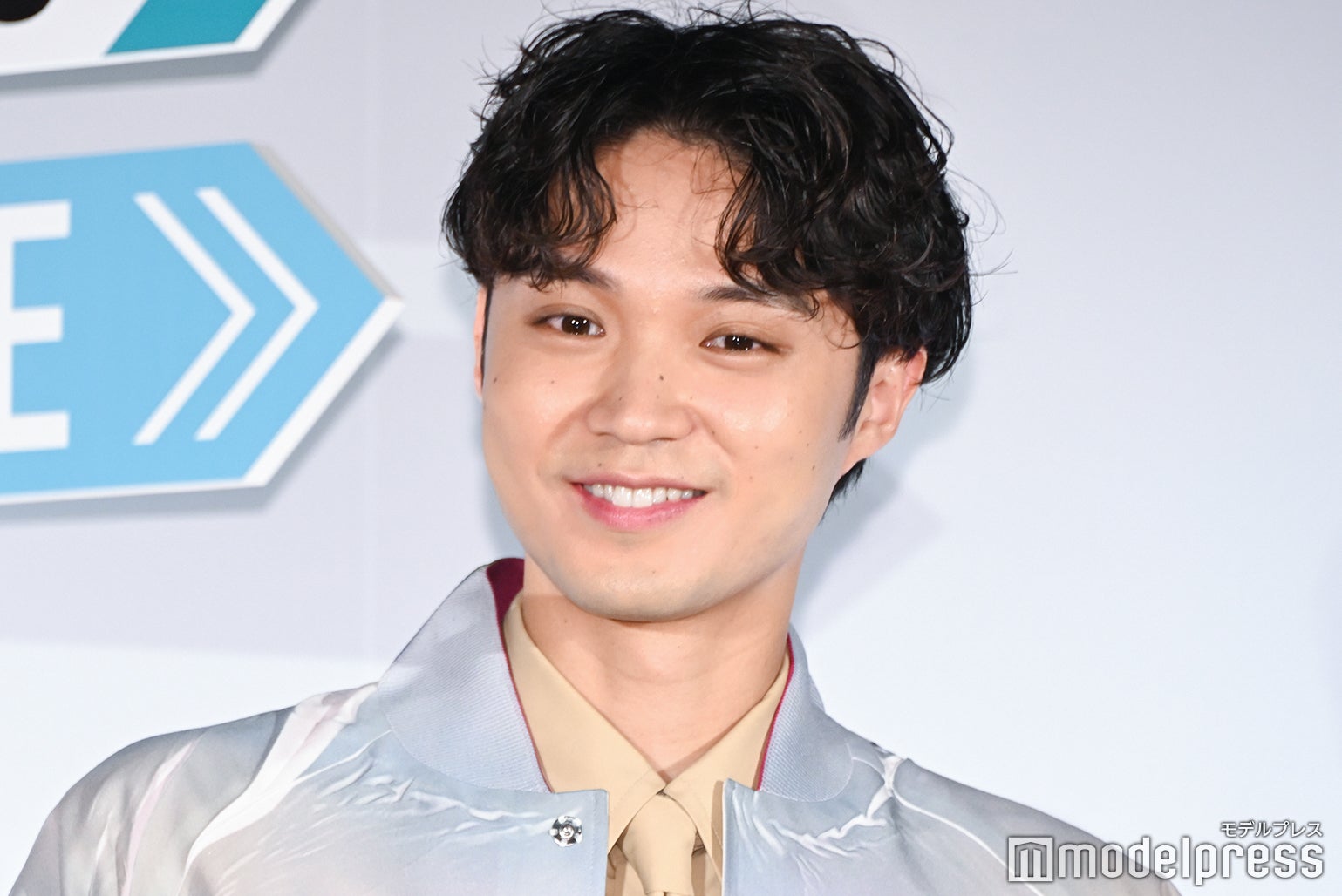 磯村勇斗、理想のデートは“一発目から裸の付き合い”？共演者驚き「この子モテない！」＜ラブ トランジット＞