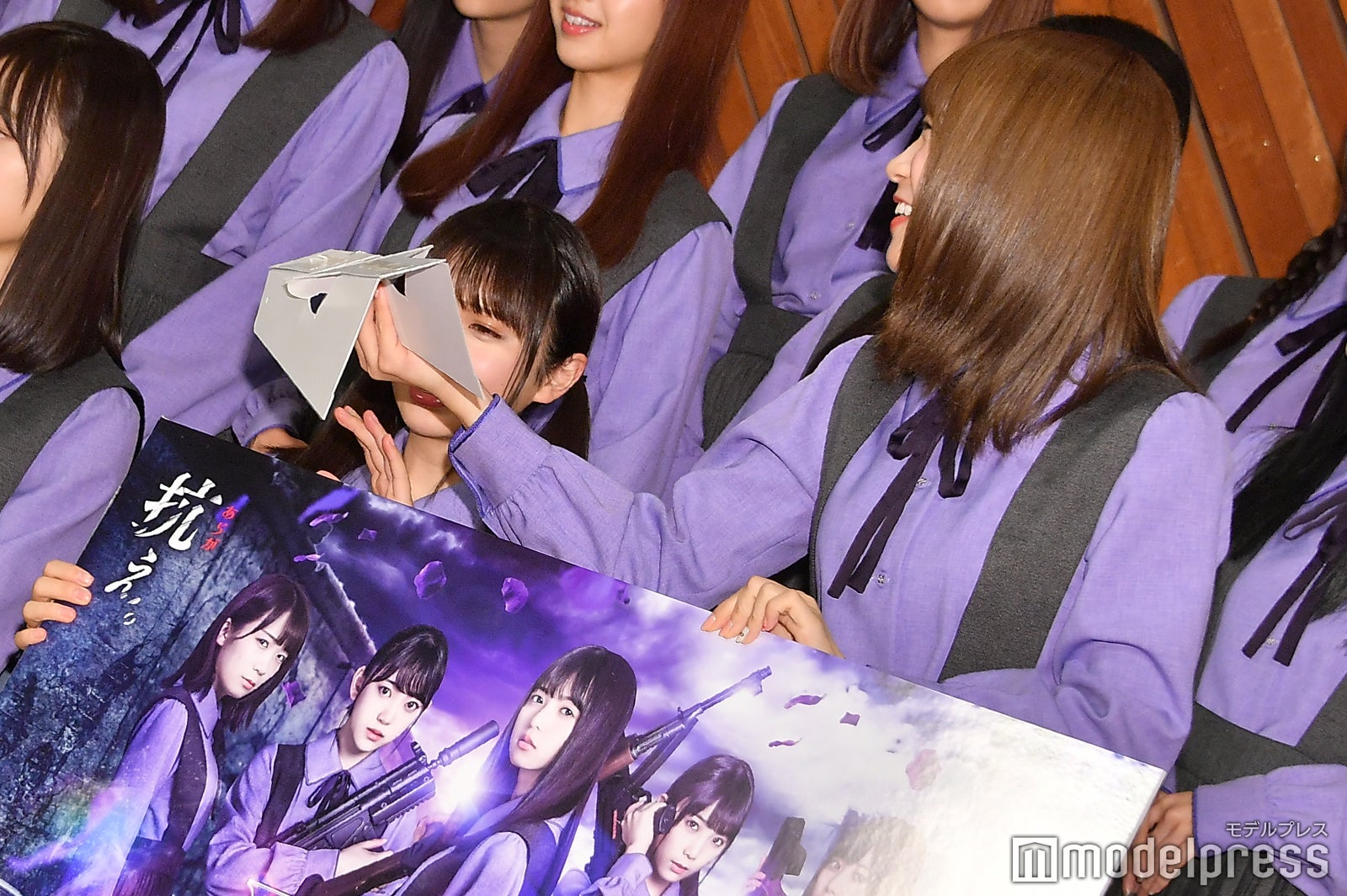 パネルの持ち手が取れてしまうハプニング （C）モデルプレス