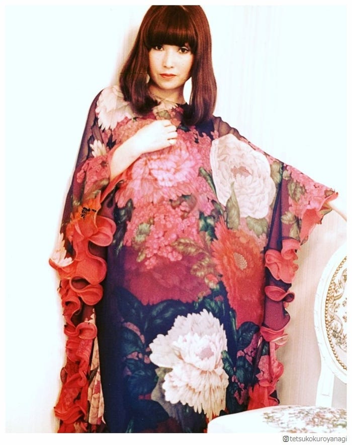 髪を下ろした黒柳徹子の 美女オーラ が圧倒的 色っぽい 絶世の美女 モデルプレス 髪を下ろした黒柳徹子の 美女オーラ が圧倒的 色っぽい 絶世の美女 モデルプレス