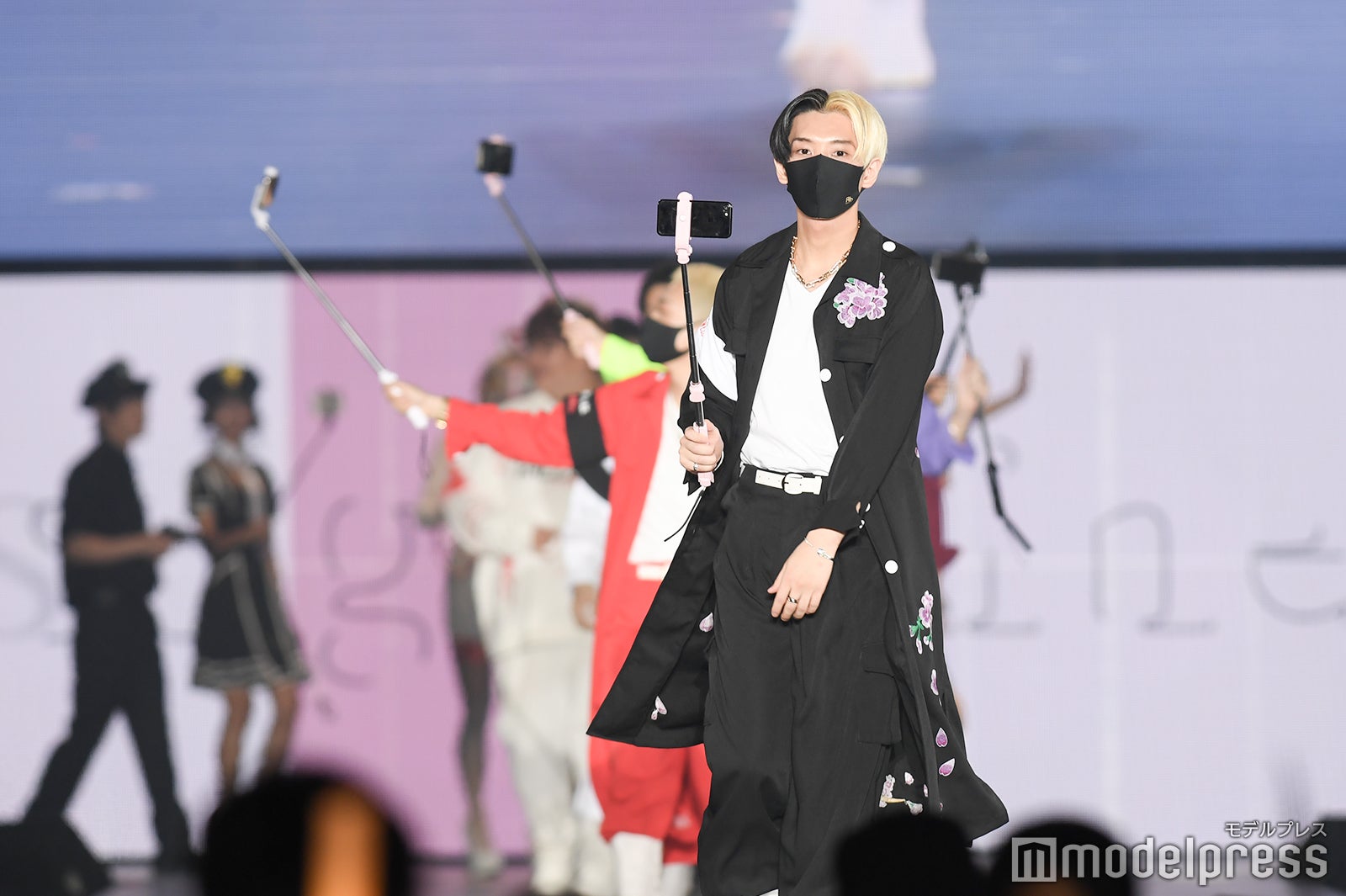 （C）モデルプレス