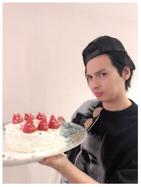 川崎希の手作りケーキとアレクサンダー/アレクサンダーオフィシャルブログ(Ameba)より