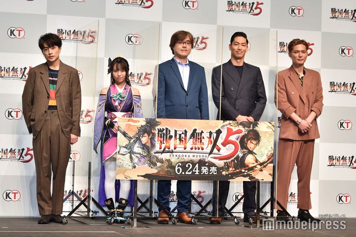 白濱亜嵐、大原優乃、鯉沼久志プロデューサー、AKIRA、SHOKICHI(C)モデルプレス