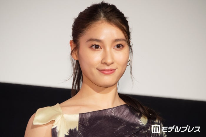 土屋太鳳「海に眠るダイヤモンド」撮影に“小さな家族”も同行 周囲のサポートへの感謝つづる