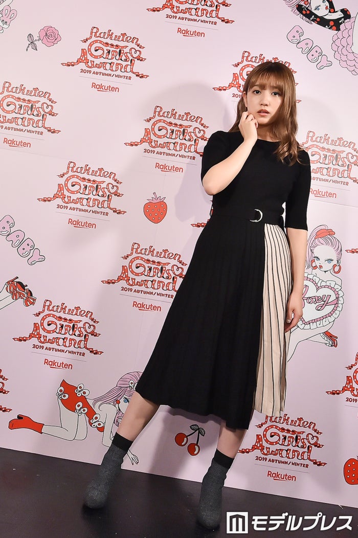 Akb48加藤玲奈 秋冬注目のファッション 美の秘訣を語る Girlsaward 19 A W フィッティングに潜入 私服公開 モデルプレス