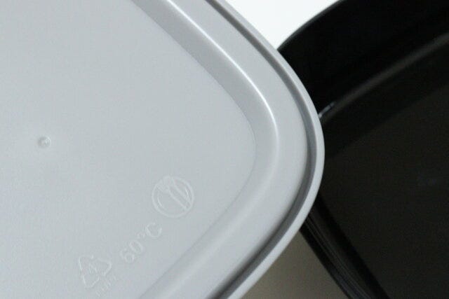 ダイソーのランチボックスの中フタの溝