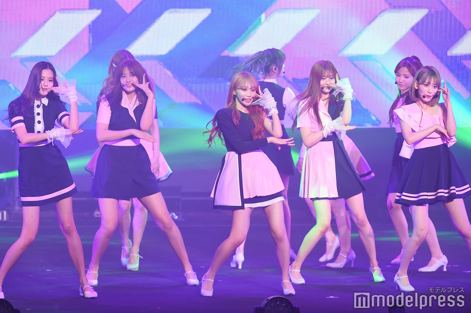 IZ*ONE （C）モデルプレス