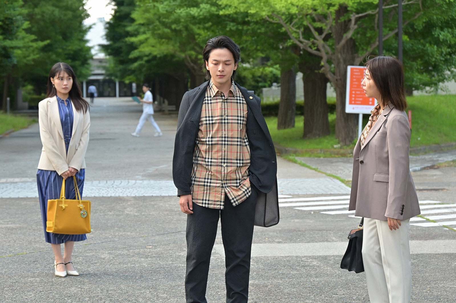 有村架純、中村倫也、MEGUMI「石子と羽男―そんなコトで訴えます？―」第4話より（C）TBS