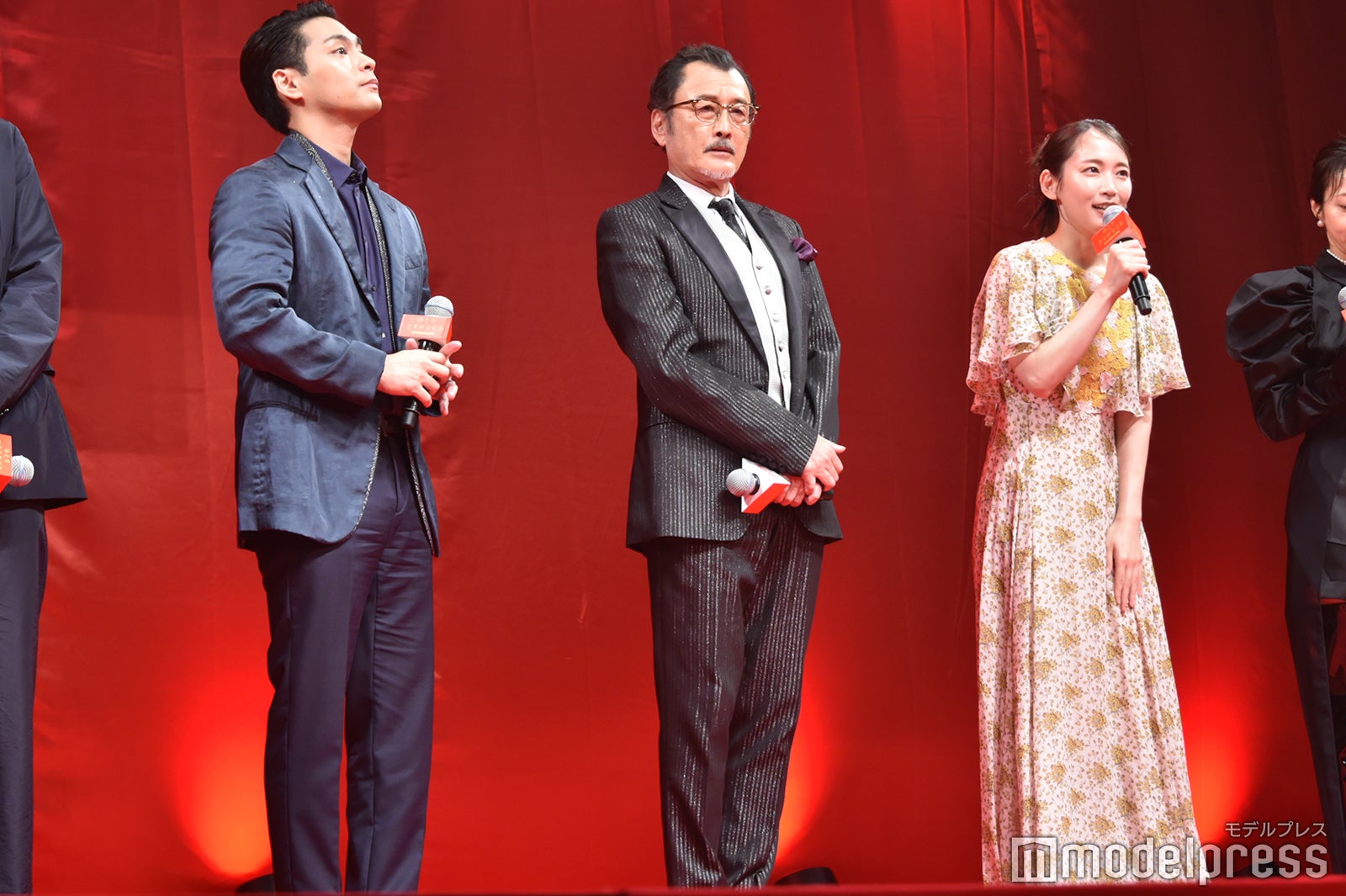 柳楽優弥、吉田鋼太郎、吉岡里帆（C）モデルプレス