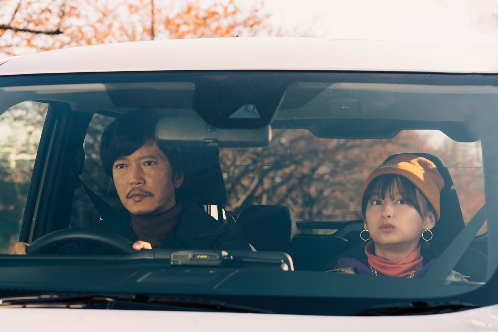 田辺誠一、影山優佳「ハコビヤ」第2話より（C）「ハコビヤ」製作委員会