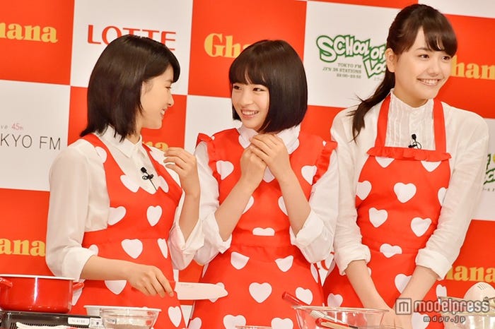 左から:土屋太鳳、広瀬すず、松井愛莉