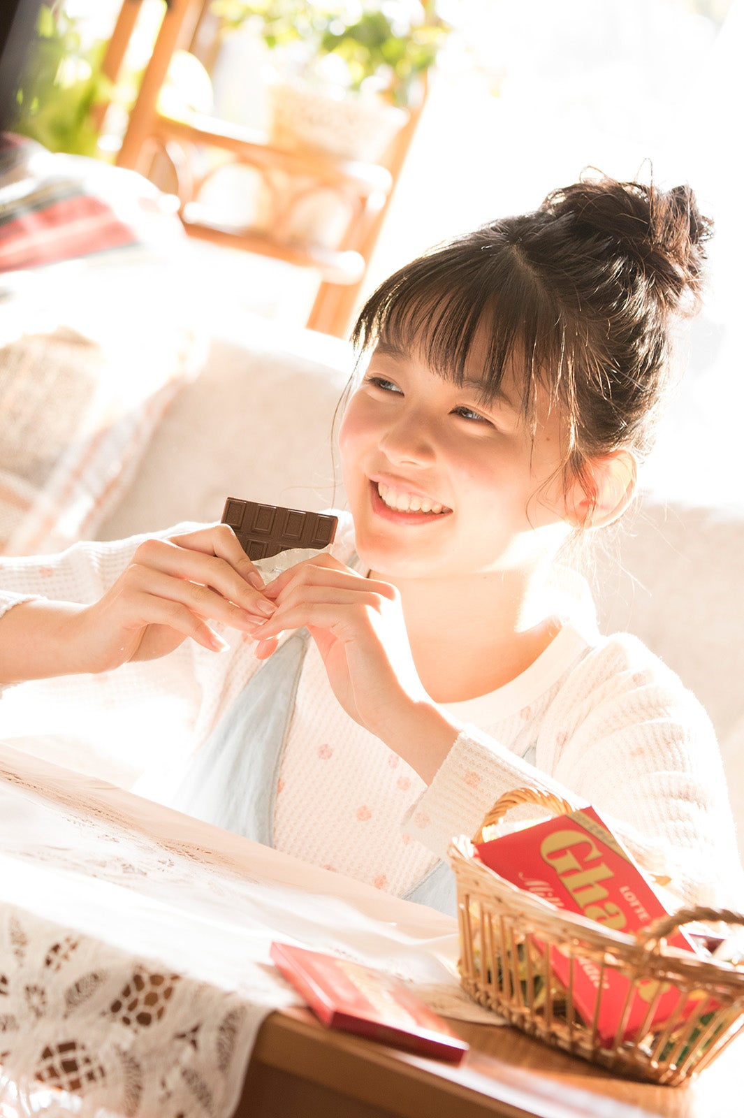 久間田琳加／新CMメイキングカット（提供画像）