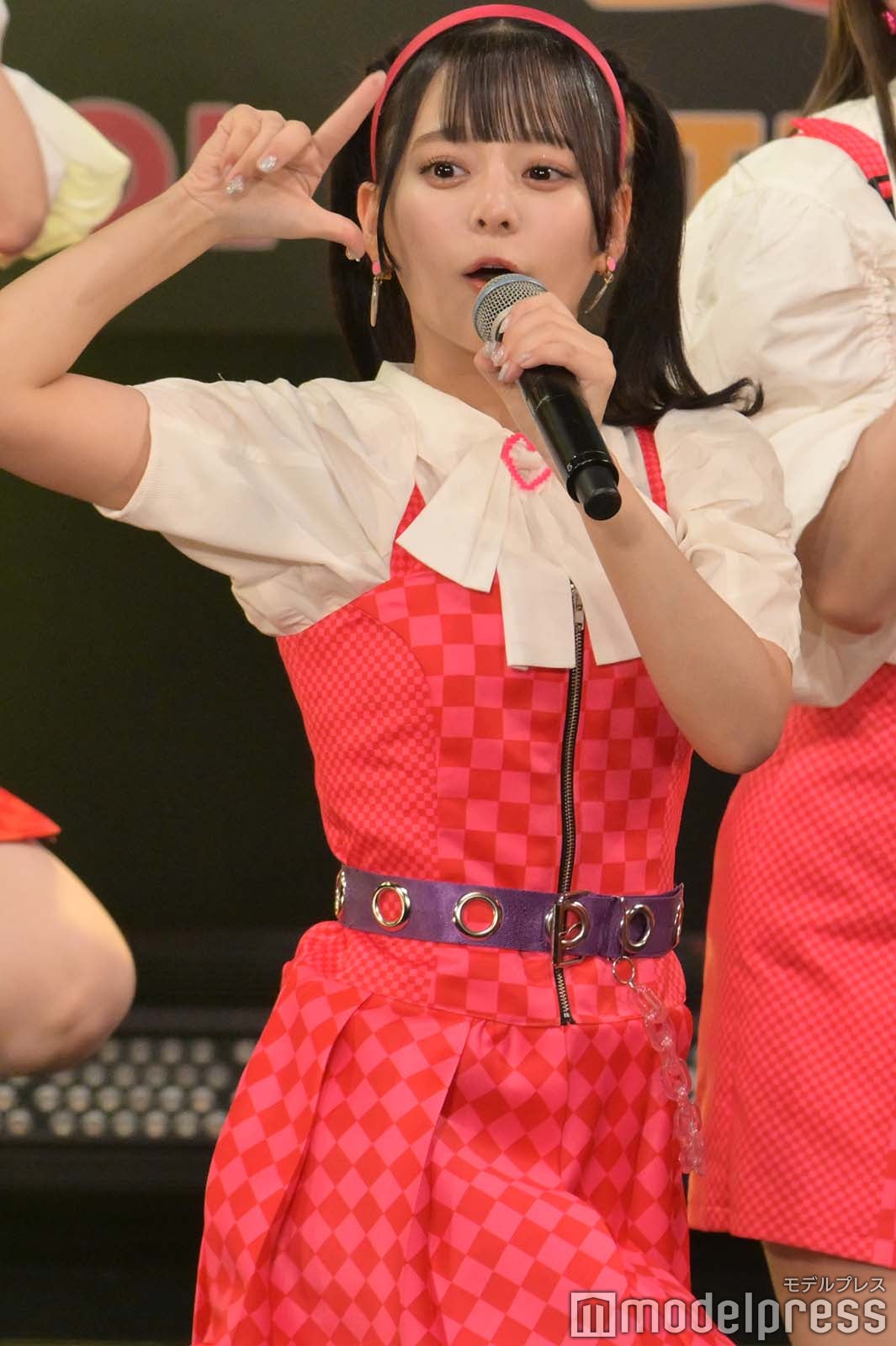 =LOVE （C）モデルプレス