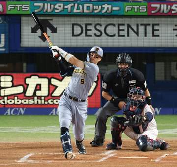 阪神 試合開始直後の4連打で一挙4点先制！佐藤輝はリーグトップの特大36号2ラン「自分も続こうと」