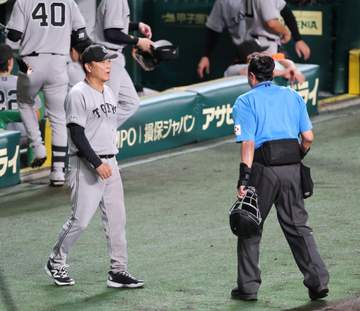 巨人・橋上監督代行 序盤の失点を悔やむ「細かい作戦を使う展開にならず効果的な攻撃も仕掛けられなかった」 対阪神5連敗で2.5ゲーム差に広がる
