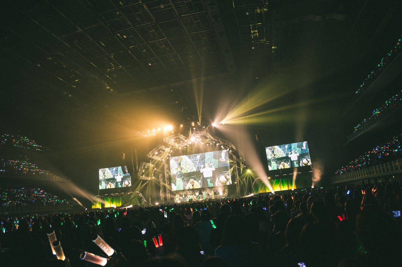 超特急（photo byハタサトシ／高田梓／関口佳代）