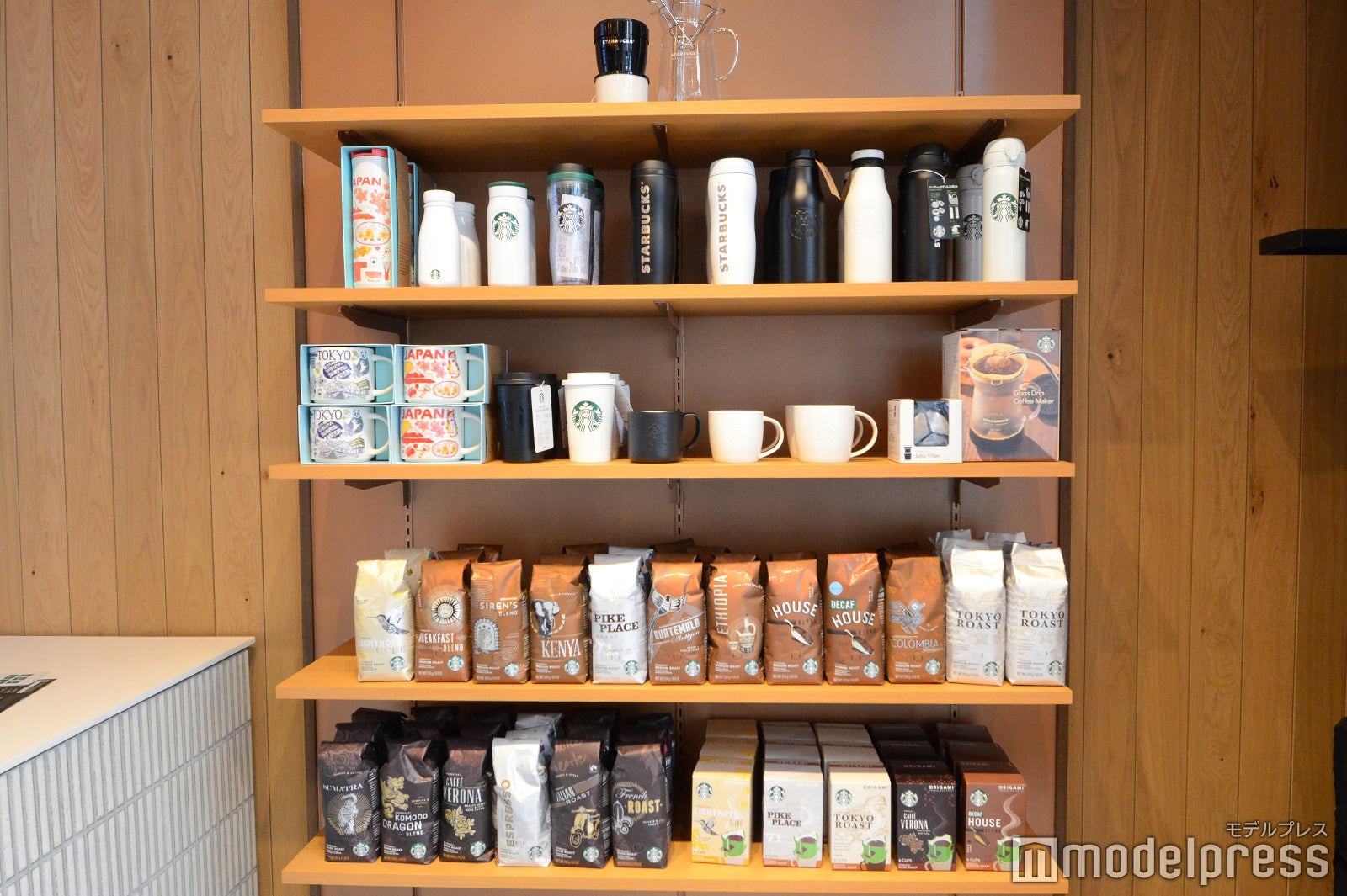 スターバックスコーヒー東急歌舞伎町タワー店（C）モデルプレス