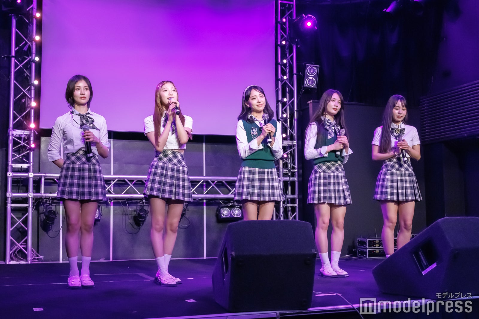 MIO、HANA、ERIN、SOO-AH、YURA／UNICODE（C）モデルプレス