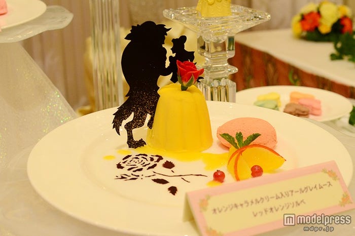 「美女と野獣」をイメージしたデザート