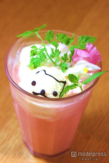 「お花畑のミックスジュース」￥800（C）TRYWORKS