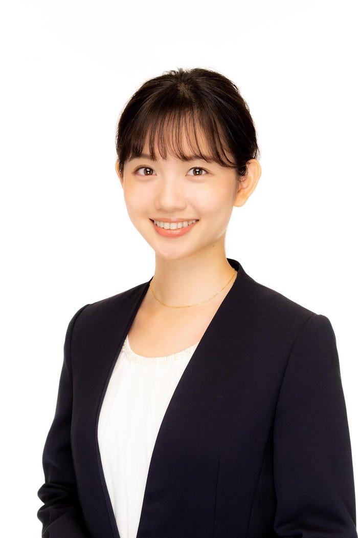 田中瞳(C)テレビ東京
