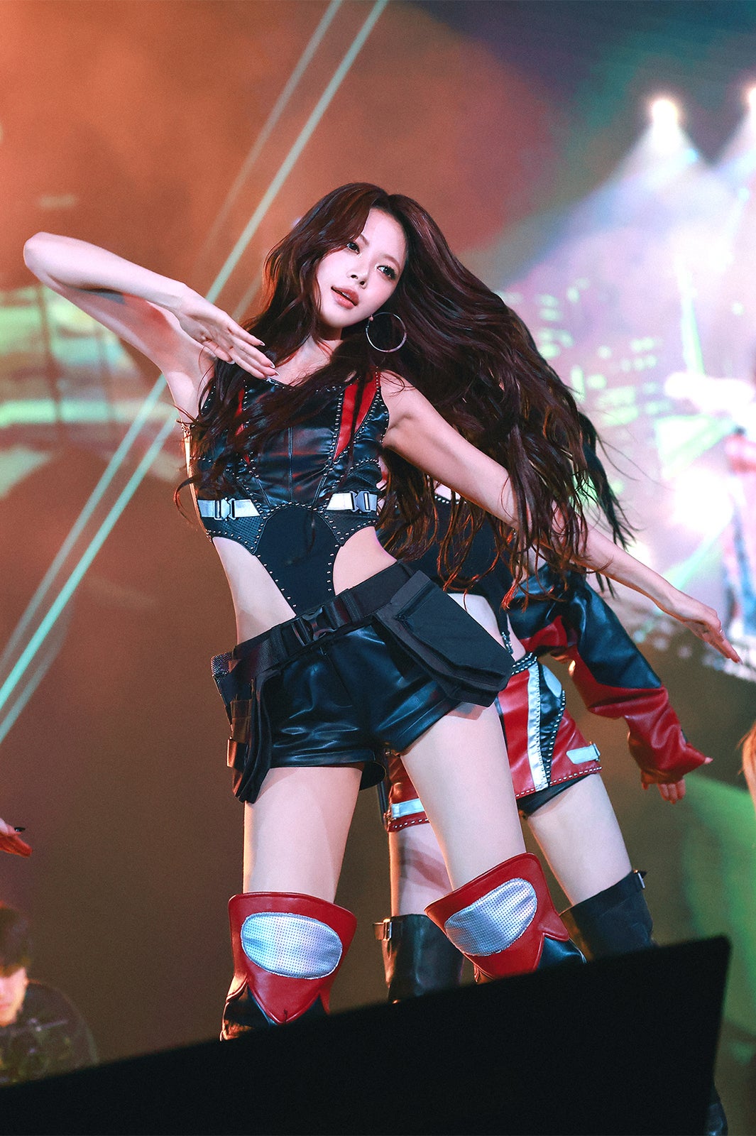 HONG EUNCHAE（P）＆（C）SOURCE MUSIC