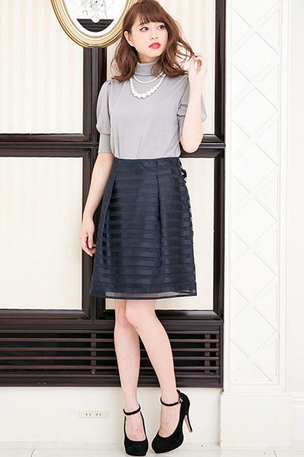 シャドーボーダー柄オーガンジーフレアミニスカート「神戸レタス」2790円（税込）／画像提供：神戸レタス