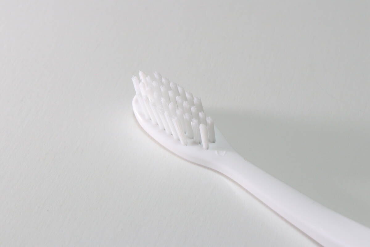 折りたたみ歯ブラシ（モノトーン）　ヘッド部分