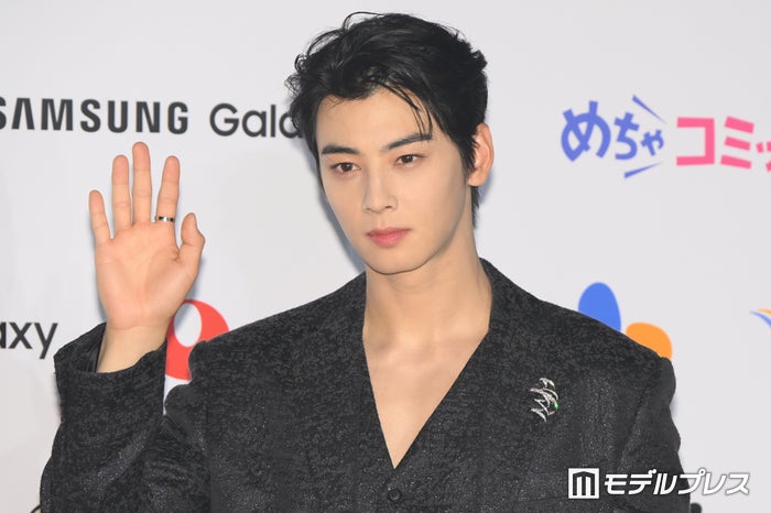 ASTROチャウヌ、税務関連トラブル報道受け謝罪「自らを振り返り深く反省」「今後進められる税務関連手続きに誠実に臨みます」