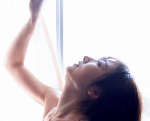 熊田曜子、バスト溢れる美ショット解禁「ストレートに自分を出そう」