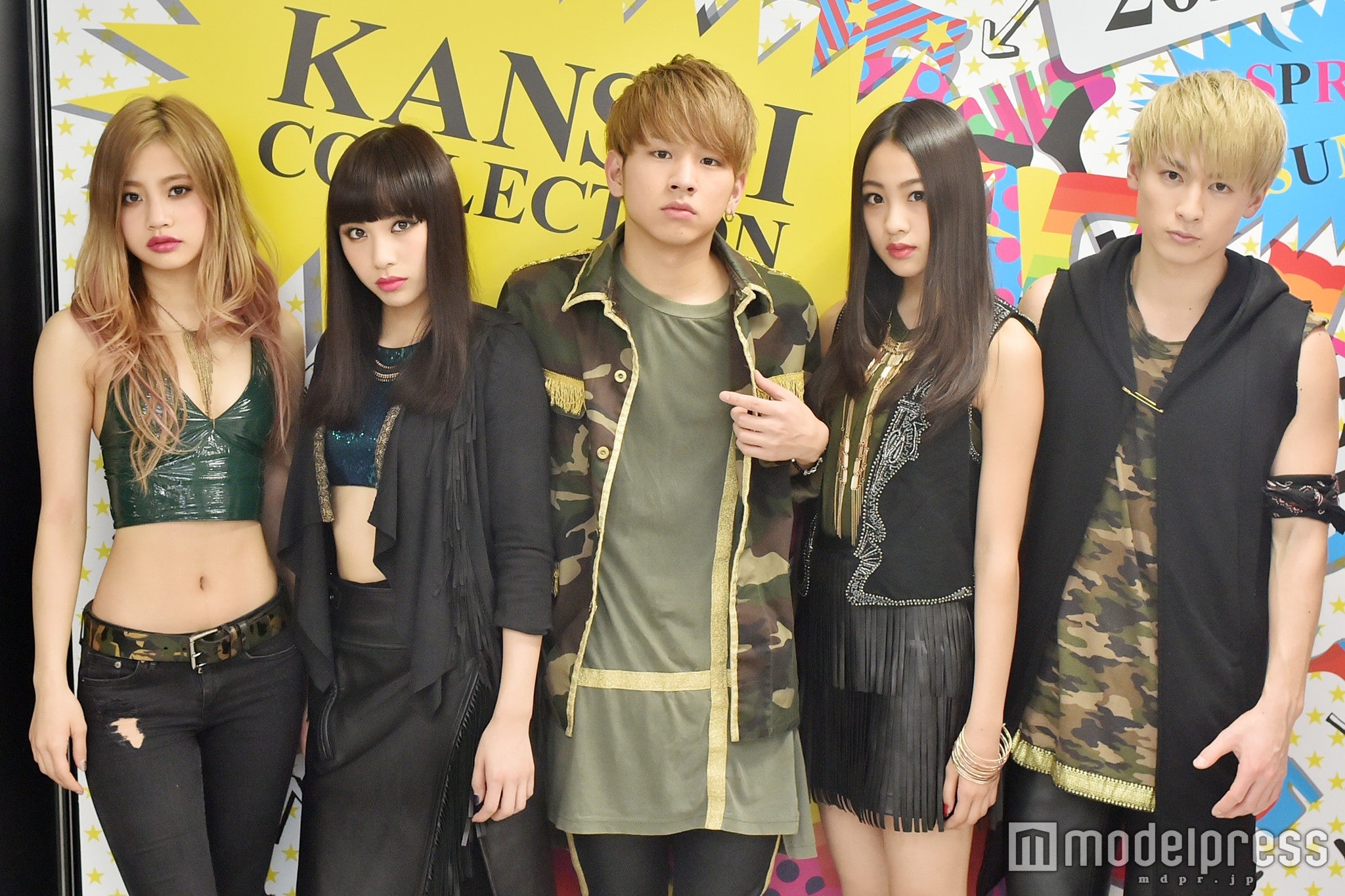 lol（左から）hibiki、honoka、佐藤友祐、moca、小見山直人（C）モデルプレス