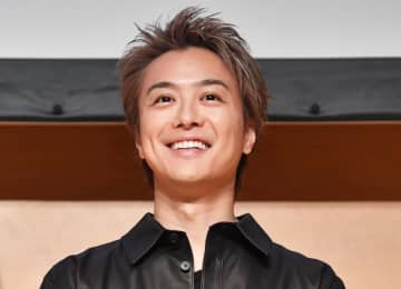 「匂わせですね！」「奥様と取り合いっこできゅん」TAKAHIRO 妻・武井咲との同じ場所の写真にSNS沸く「さすがににやける」