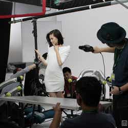 水原希子(CMメイキング)