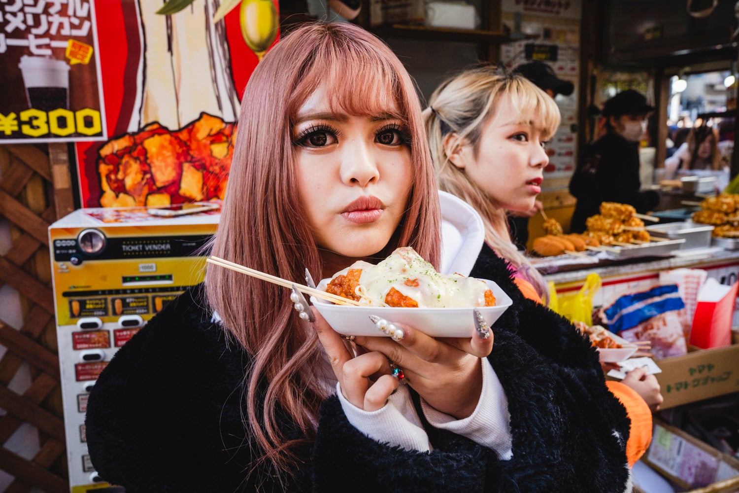 のんたん、きょうきょう／「Popteenカバーガール戦争」（C）AbemaTV