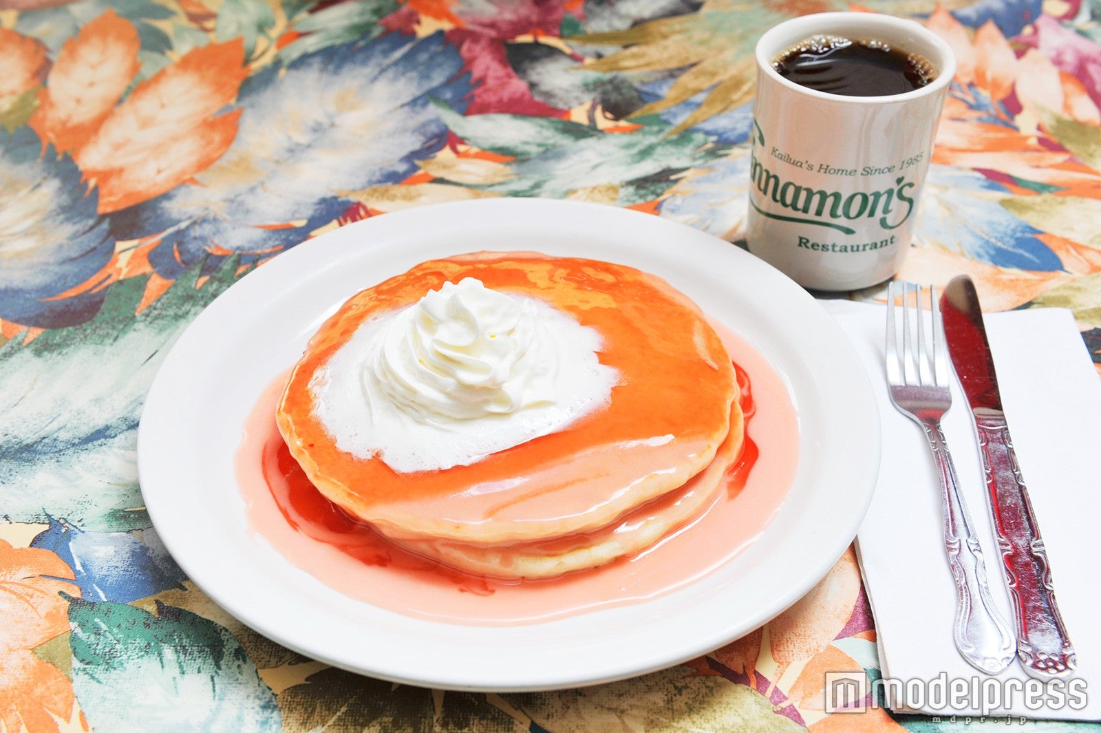 「シナモンズ」の名物、グァバパンケーキ／画像提供：JTBワールドバケーションズ