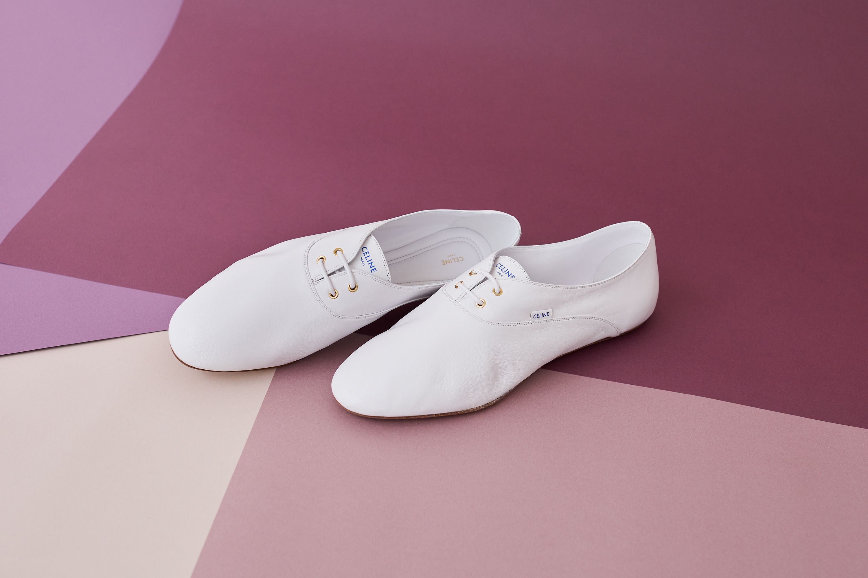 モードで軽やかなムードを演出するセリーヌ──冬の決定打、ブーツ＆レザーシューズ選び