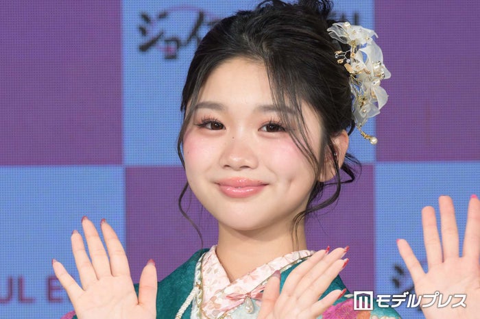 「今日好き」中島結音、タイトミニワンピで“人生初”結婚式参列 美人マネージャー顔出しの密着ショットに反響「可愛いが渋滞してる」「仲の良さ伝わる」