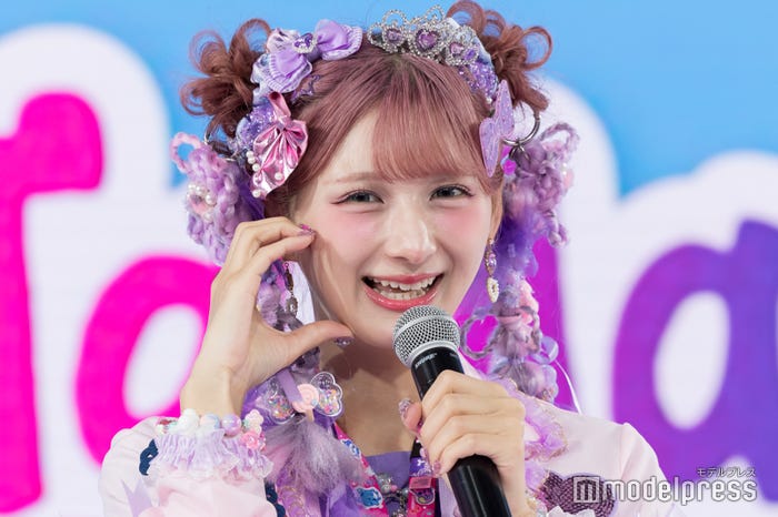 しなこ(C)モデルプレス