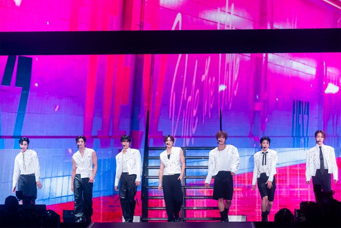 NEXZ 撮影:田中聖太郎写真事務所