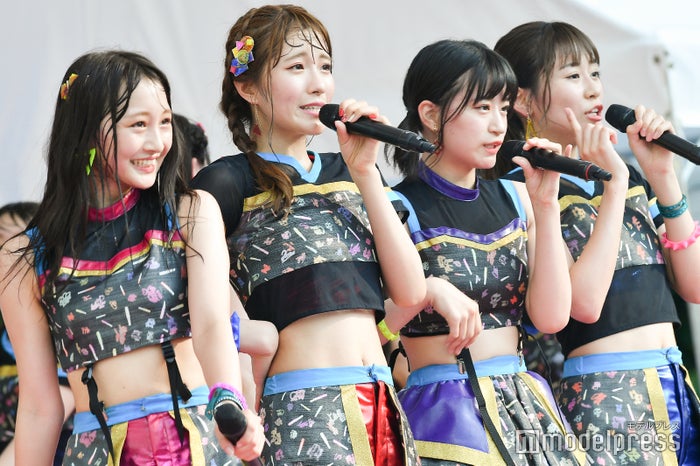 Nmb48チームb 美ウエストがまぶしい 炎天下8曲パフォーマンス Tif19 セットリスト モデルプレス