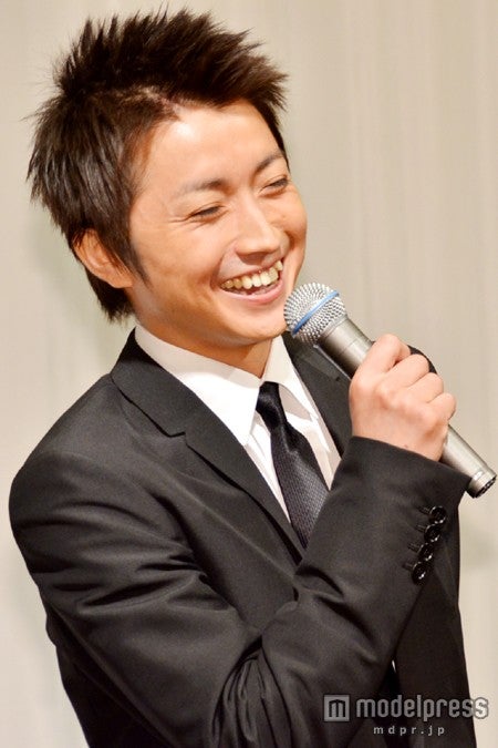 藤原竜也 お相手は 謙虚な優しい方 結婚会見一問一答 1 モデルプレス