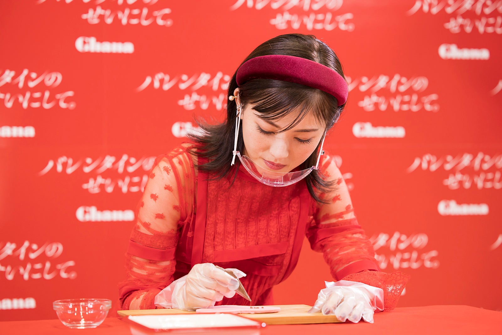 浜辺美波／新WEB動画メイキングより（提供写真）