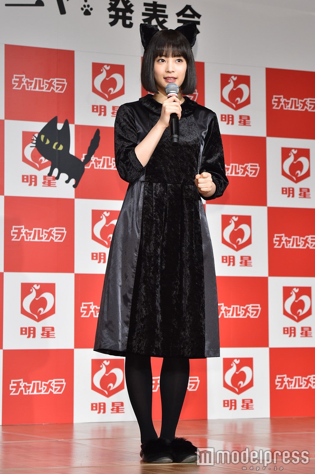 広瀬すず ネコ被っています 黒ネコのコスプレで登場 モデルプレス 広瀬すず ネコ被っています 黒ネコのコスプレで登場 モデルプレス