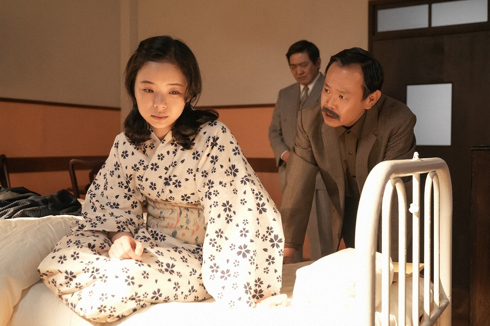 趣里、黒田有、近藤芳正「ブギウギ」第86話（C）NHK