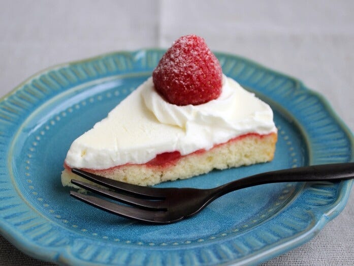 生クリームは、ミルク感が際立つ濃厚な味わい