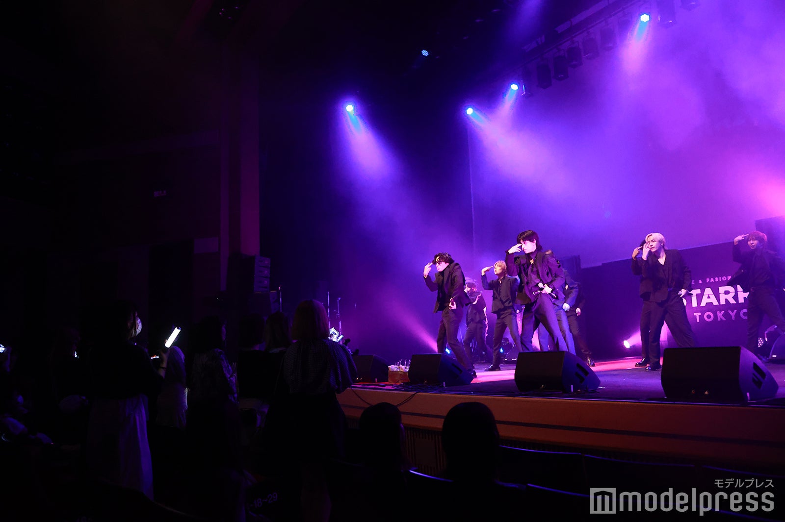 BLACKIRIS（C）モデルプレス