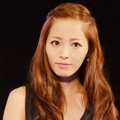 妊娠8ヵ月の小森純 逆子に言及 モデルプレス