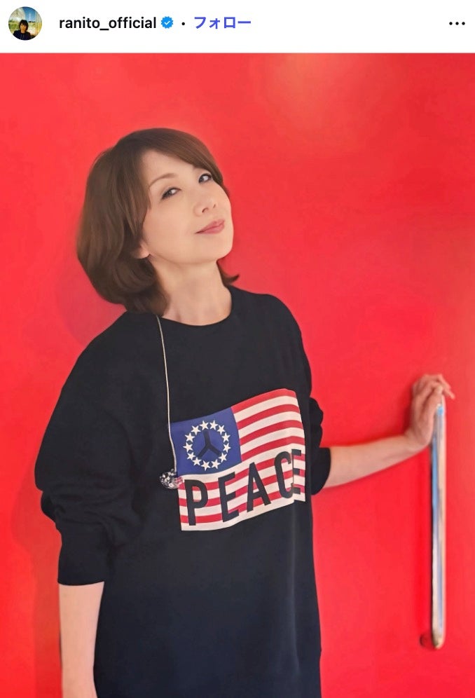 伊藤蘭、ミニスカ×網タイツの華やか衣装で魅了「ずっと美しい」「永遠の憧れ」の声