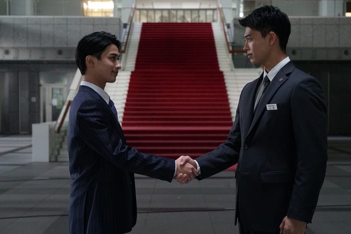 竹内涼真、横浜流星/「アキラとあきら」場面写真(C)2022「アキラとあきら」製作委員会