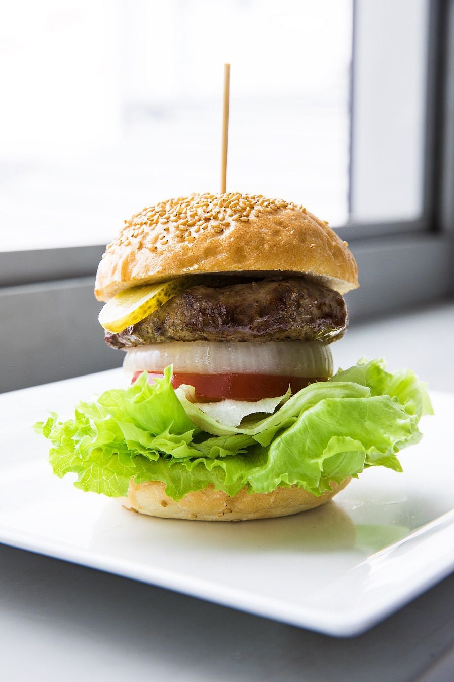 自由が丘バーガー　￥1,100／画像提供：カノア