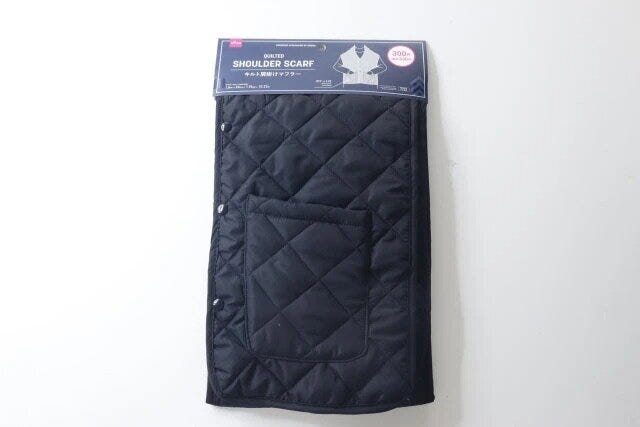 ダイソーの使いやすいキルト肩掛けマフラー